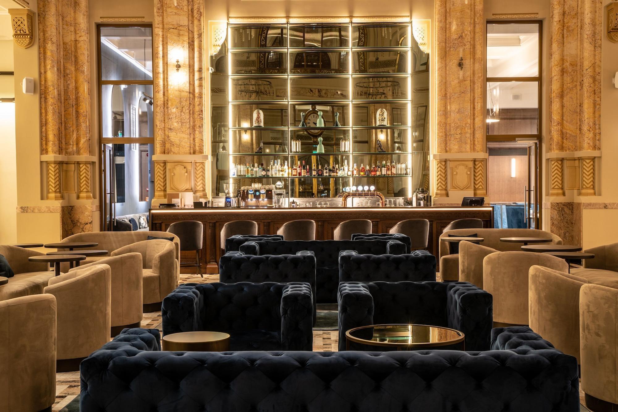 The Marmorosch Bucharest, Autograph Collection Hotel Exterior photo The bar at the Hotel de Crillon