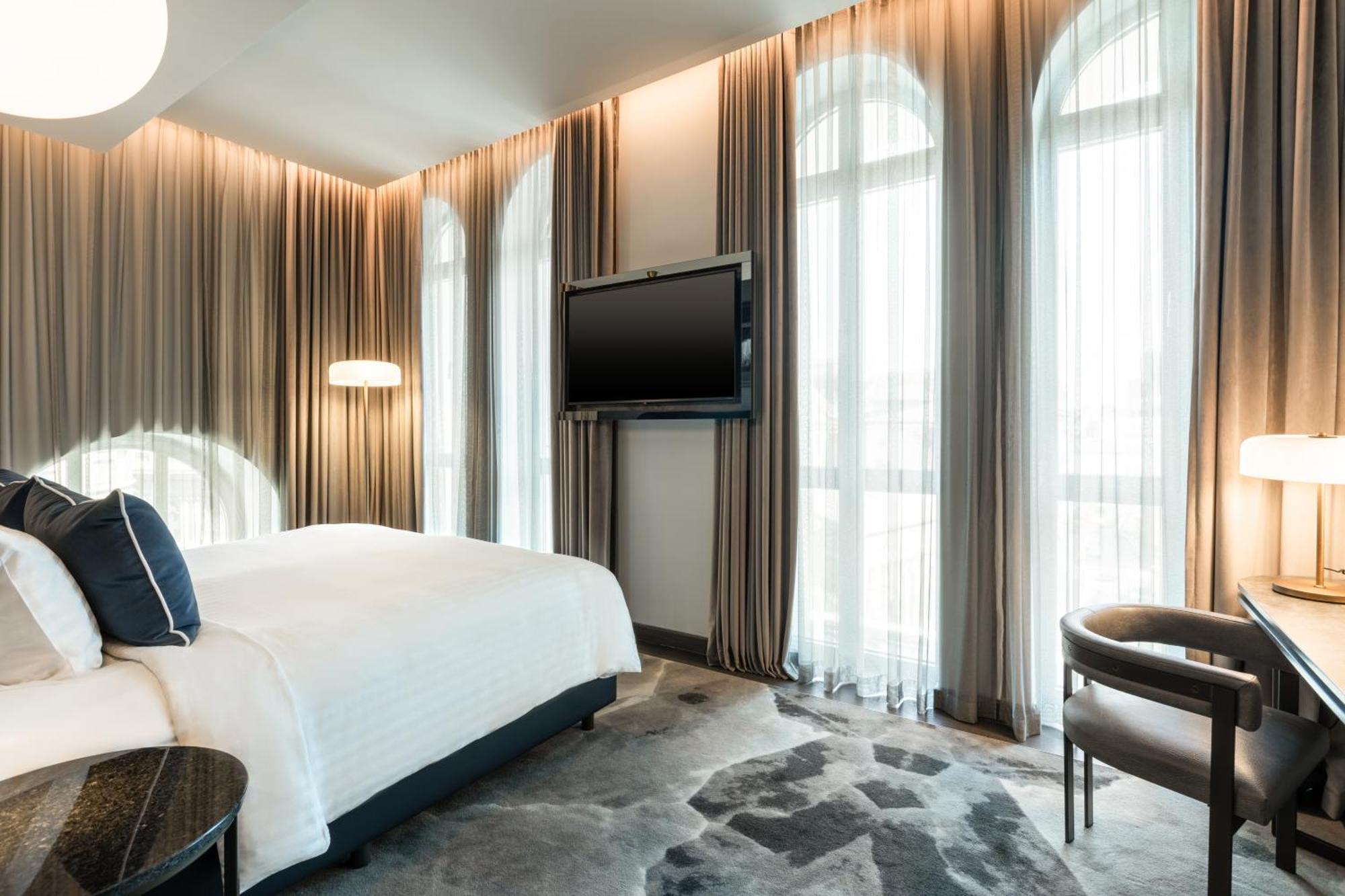 The Marmorosch Bucharest, Autograph Collection Hotel Exterior photo A bedroom at the hotel