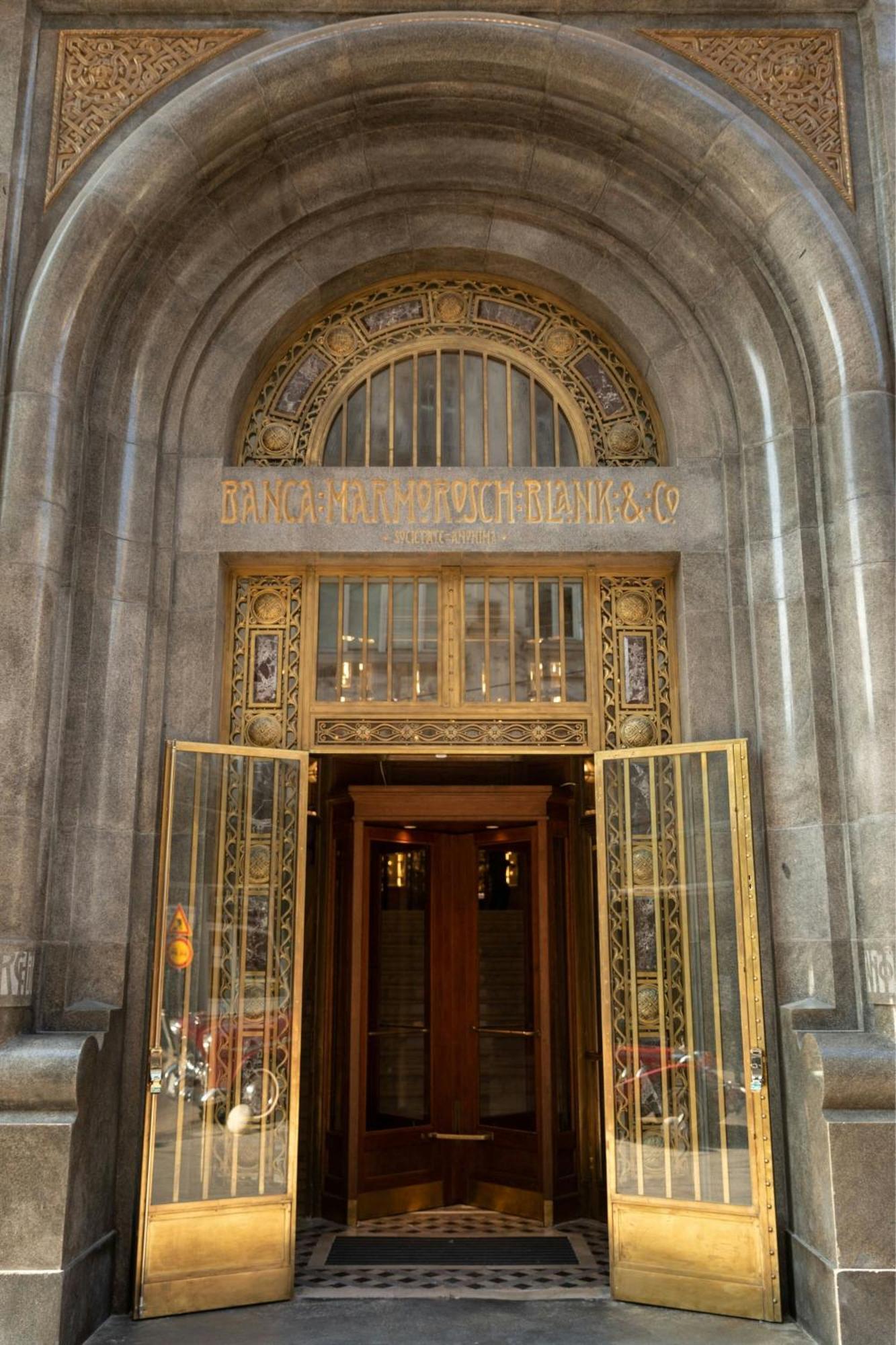 The Marmorosch Bucharest, Autograph Collection Hotel Exterior photo Entrance to the Bank of America Building